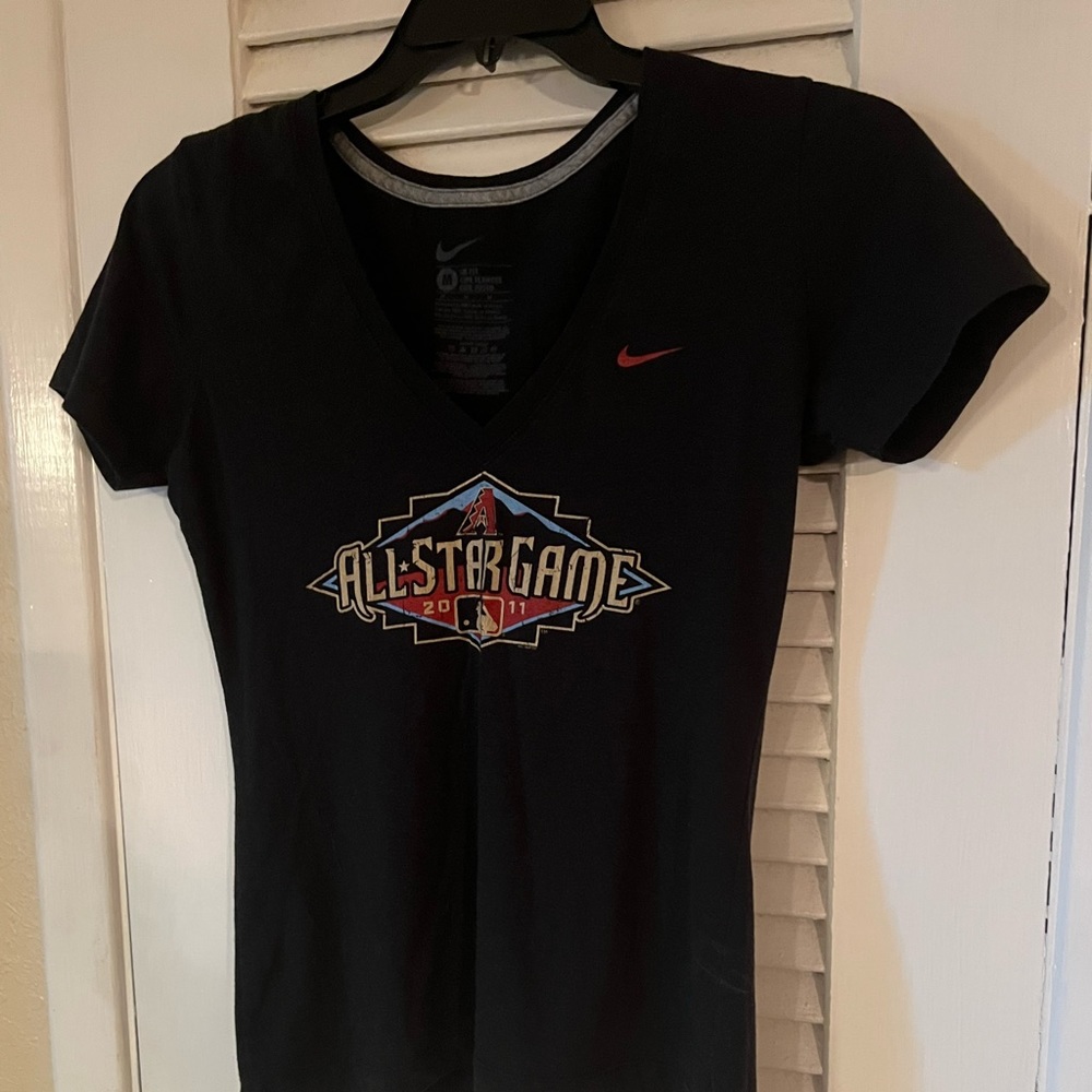 🤩 $5 SALE! 🤩 Nike MLB All Star Game 2011 black v neck tee